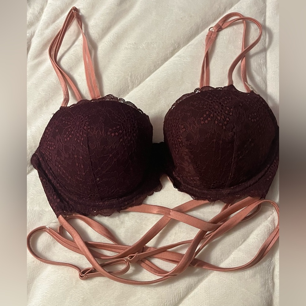 Burgundy bra 36d